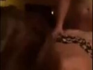 Сначала выдивает нектар дорогого потом любовника