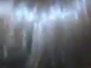 Чувак подарил свою подружку товарищу на проеб в позе в позе раком