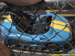 Жена сосет красную залупу своего мужа