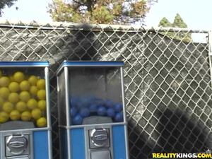 Дома мужик жестко выебал стройную блондинку