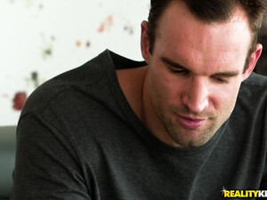 Взрослый брательник ебет сестру и мачеху