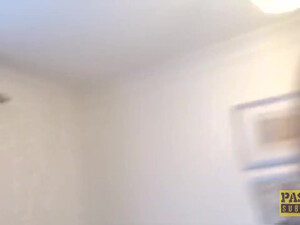 Мужик страстно раздолбал маме анал, нектар оставив на ее лице