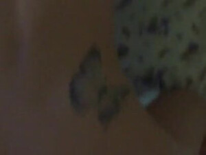 Имеет в очко жену