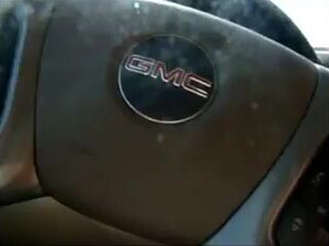 Бизнесмен подарил мужику машину за то, чтобы оттрахать его жену в пещерку