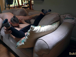 Азиатская девушка просит любимого кончить в киску чтобы забеременеть