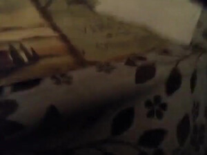 Супруг теребонькает хуек пока кент долбит его жену