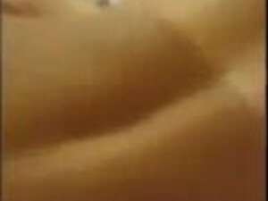 Супруг задорно ебёт жену на любительской записи