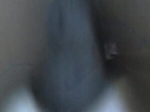 Мулат дрючит короткостриженную брюнетку