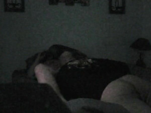 Лысый благоверный на камеру лижет толстой супруге пилотку и сношает её в позе раком