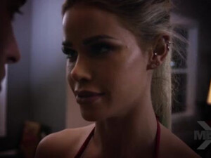 Любимый изменяет жене со своей секретаршей в супружеской постели