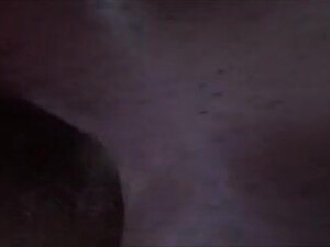 Благоверный рано утром присунул своей юной жене в пизду и ротик и накормил её нектаром