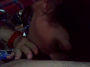 Минет в лесу от местной прошмандовки