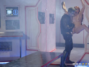 Малолетка кричит от боли анального секса