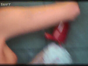 Утренний анальный секс с красивой попкой в спальне