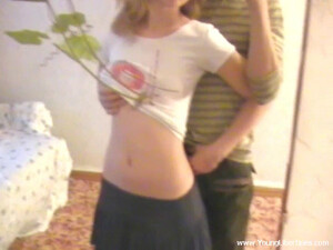 Русские студенты чпокаются в позе раком с окончанием на лицо