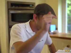 Aletta Ocean стала секс заложницей ненасытного Дэнни