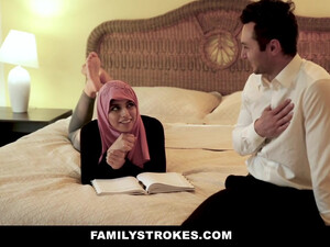 Брат ебет в вагину молодую и красивую арабку