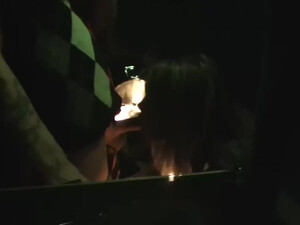 Девушка делает минет на улице