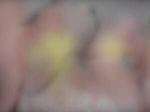 Анальные девушки делают минет и трахаются в попки